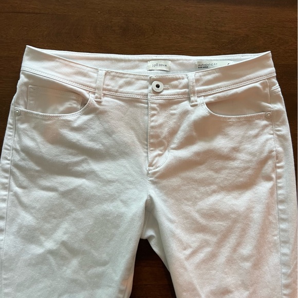 J. Jill Denim White Authentic Fit Slim Ankle Jeans with Frayed Hem - 6P - Picture 1 of 4